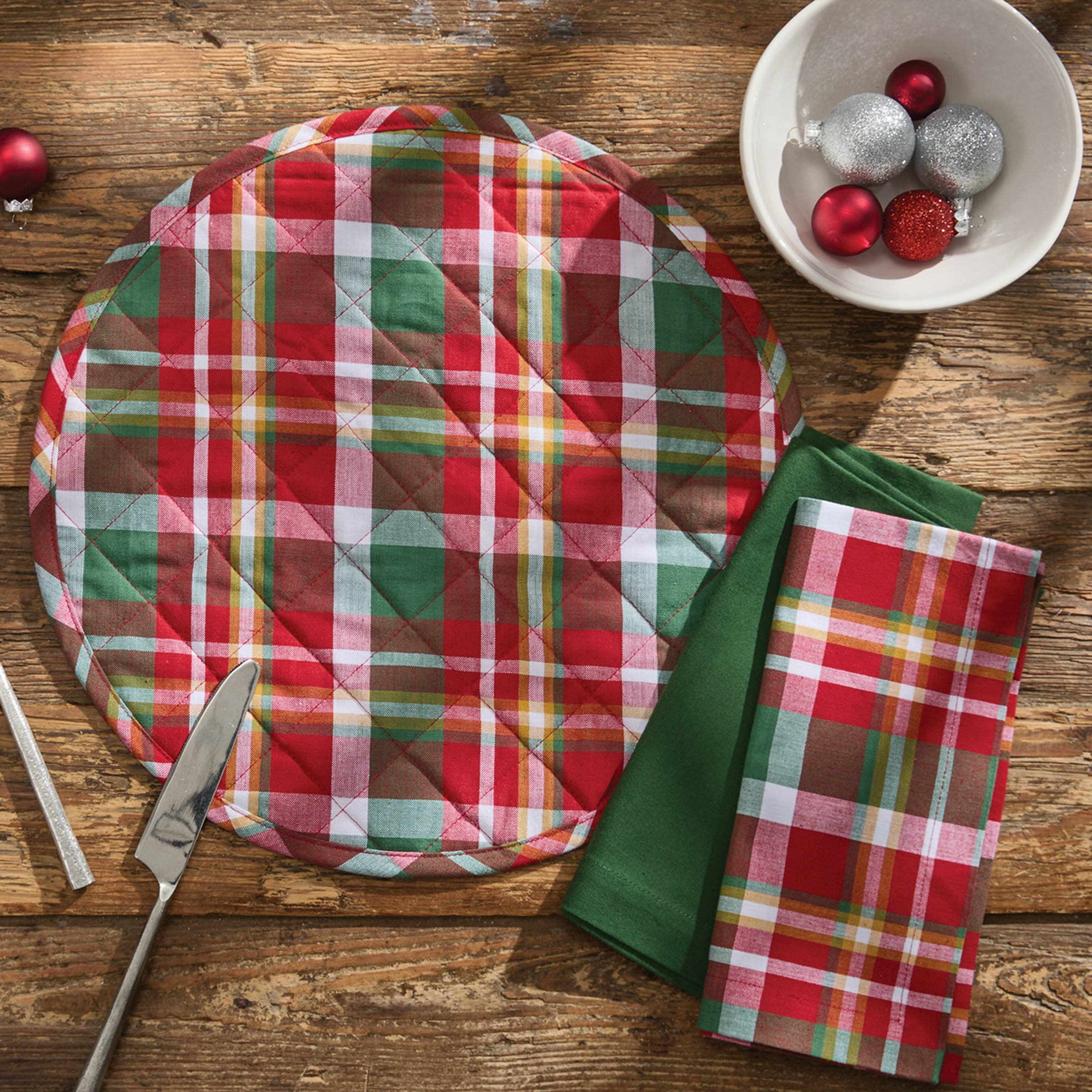 Split P Sleigh Bell Plaid Quilted Placemat Set of 4