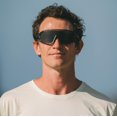 thumbnail image 2 of Gafas de sol Tifosi Optics Stash Blackout con 3 lentes, 2 of 9