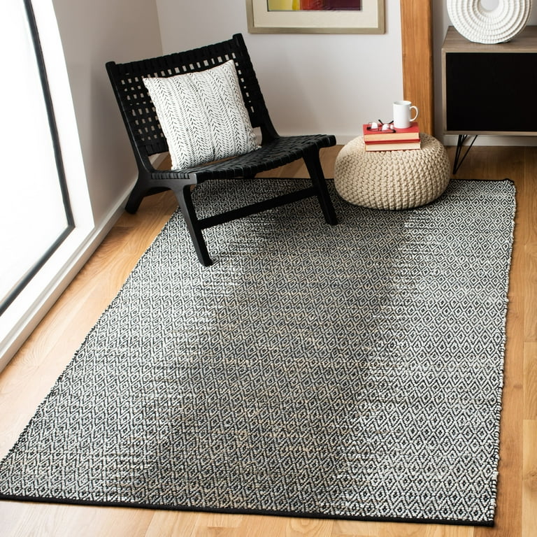 SAFAVIEH Vintage Leather Domhnall Diamond Striped Area Rug, Light