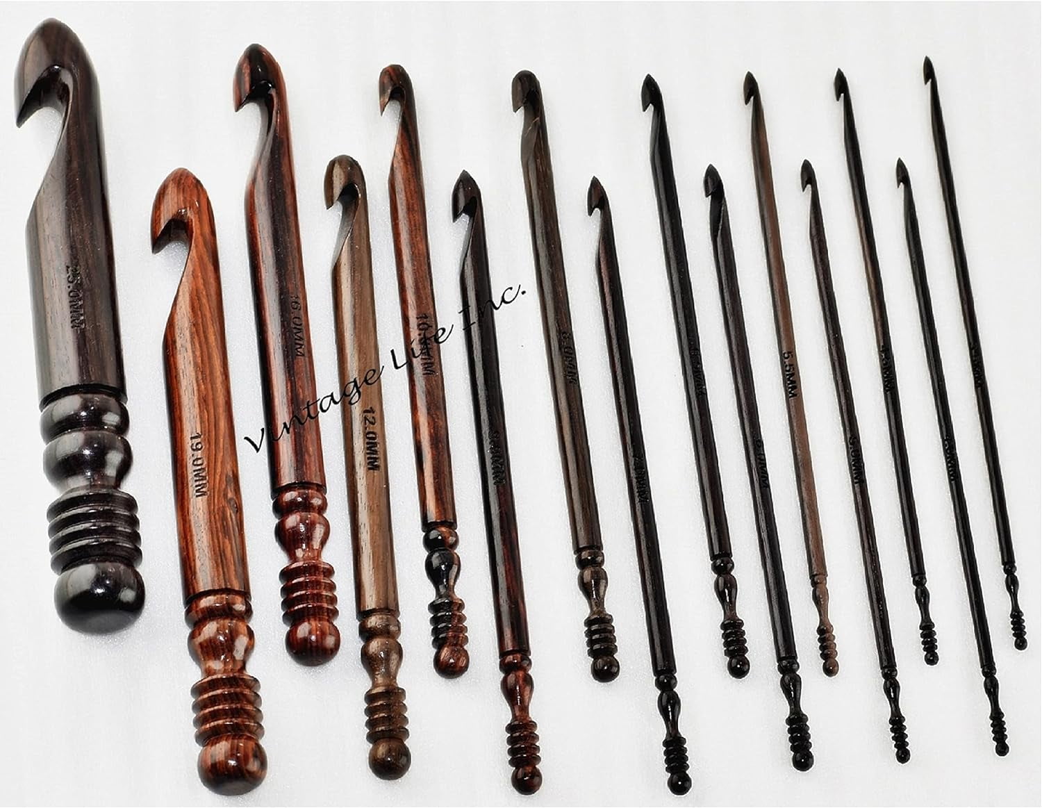 Ergonomic Crochet Hooks Set of 15 Soft Grip Rosewood Hooks 3.5 MM to 25 MM, Wooden Yarn Crochet Hooks for Arthritic Hands Needles for Knitting and Crocheting (Only Hooks)