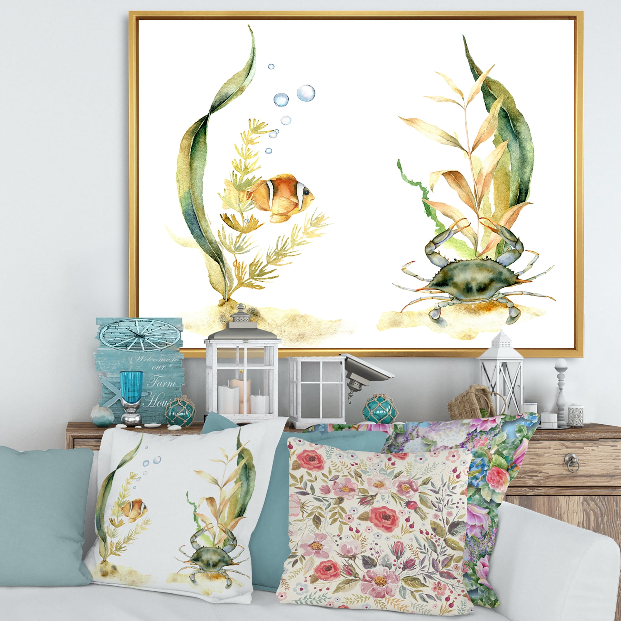 Designart 'Tropical Fish With Air Bubble and Algae' Traditional Framed Canvas Wall Art Print