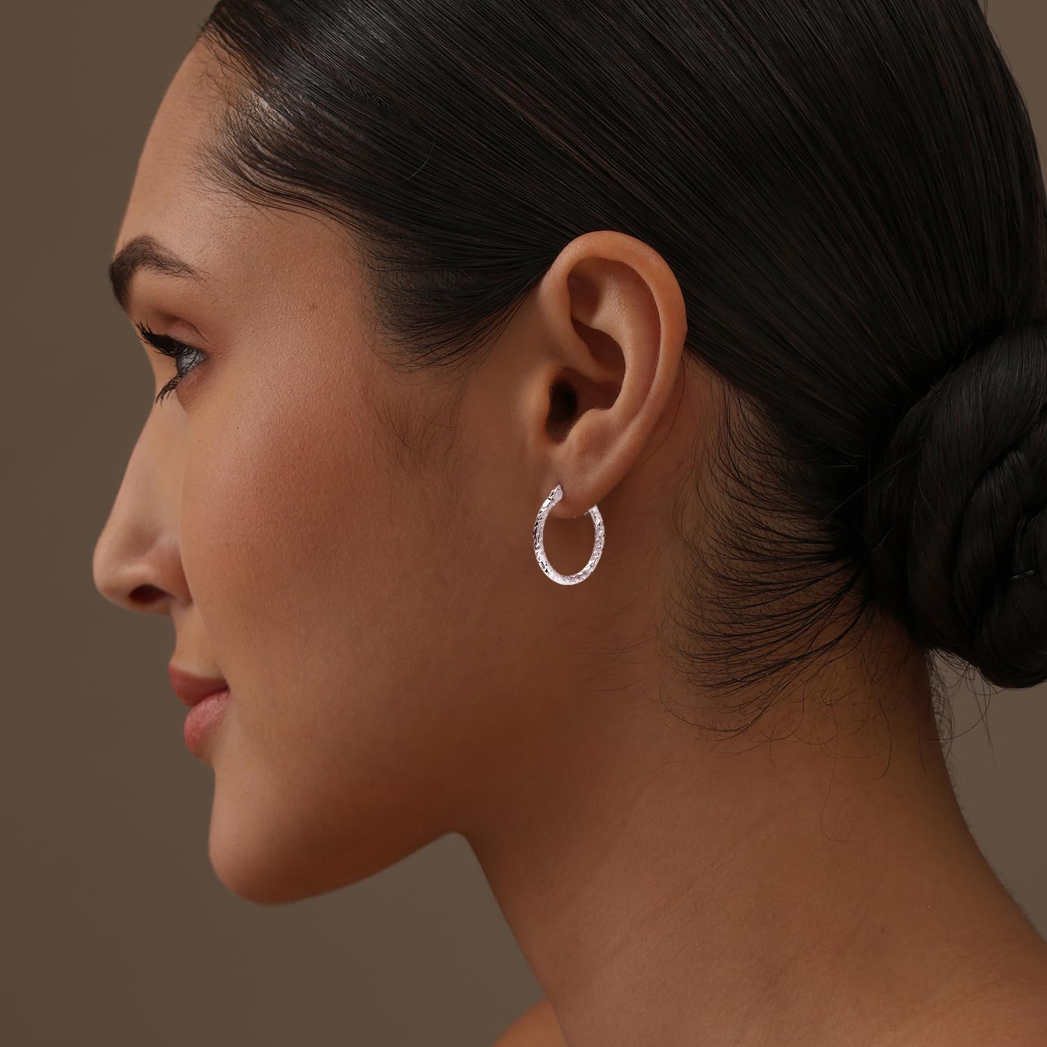 LeCalla 925 Sterling Silver Texture Hoop Earrings for Women | Small Diamond-Cut Twisted Hoop Earring | Womens Click-Top Earring Hoops 20MM