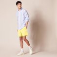 thumbnail image 4 of Short Jaune Petit Homme 6 Pouces Entrejambe avec Cordon de Serrage, 4 of 5