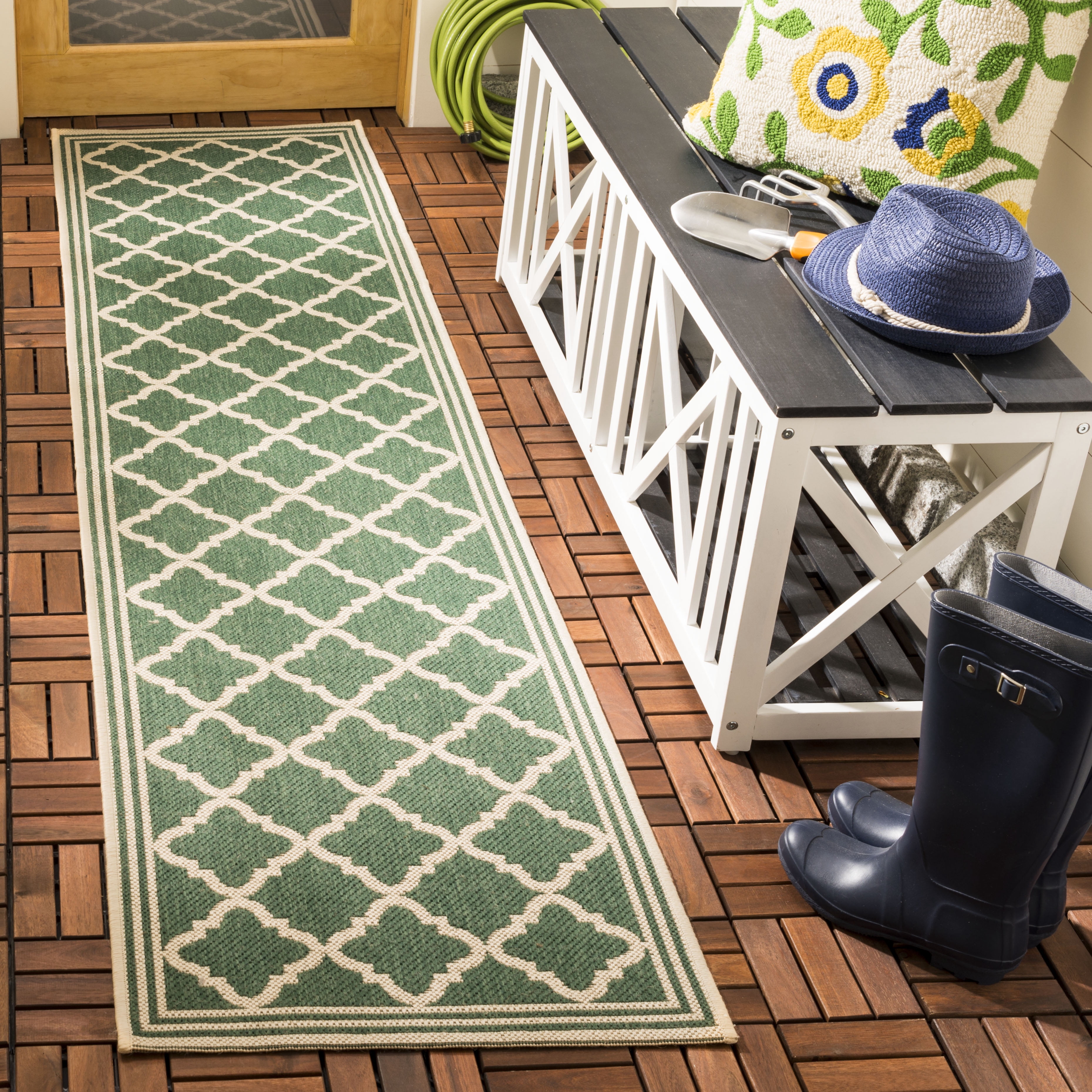 SAFAVIEH Beach House Richard Geometric Indoor/Outdoor Runner Rug, Green/Creme, 2'2" x 14'