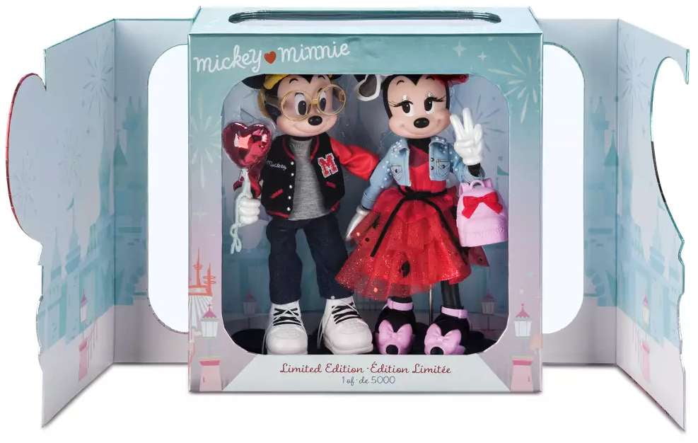 Disney 2022 Mickey and Minnie Limited Edition Valentine's Day Doll