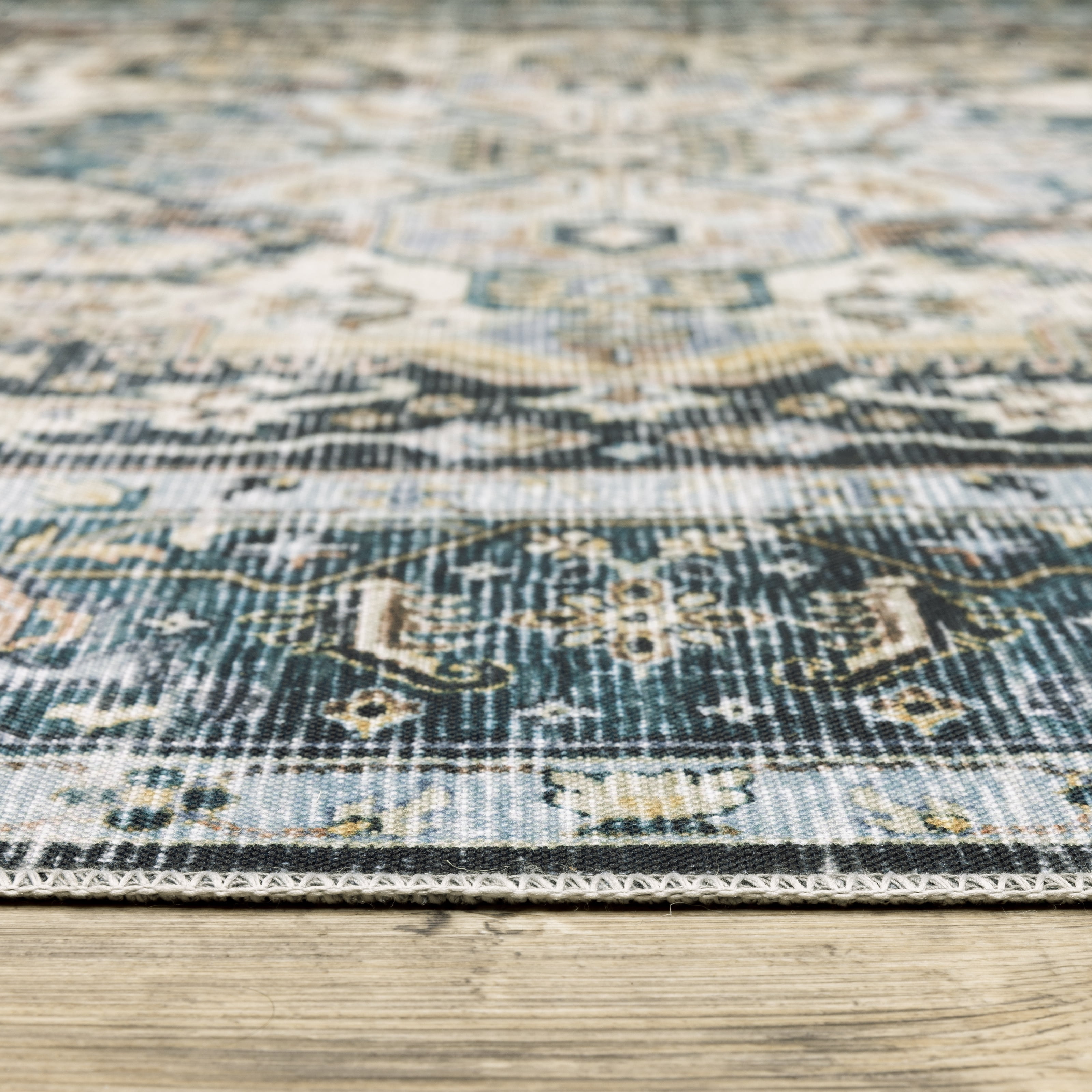 Avalon Home Celeste Washable Center Medallion Blue/ Ivory Indoor Area Rug