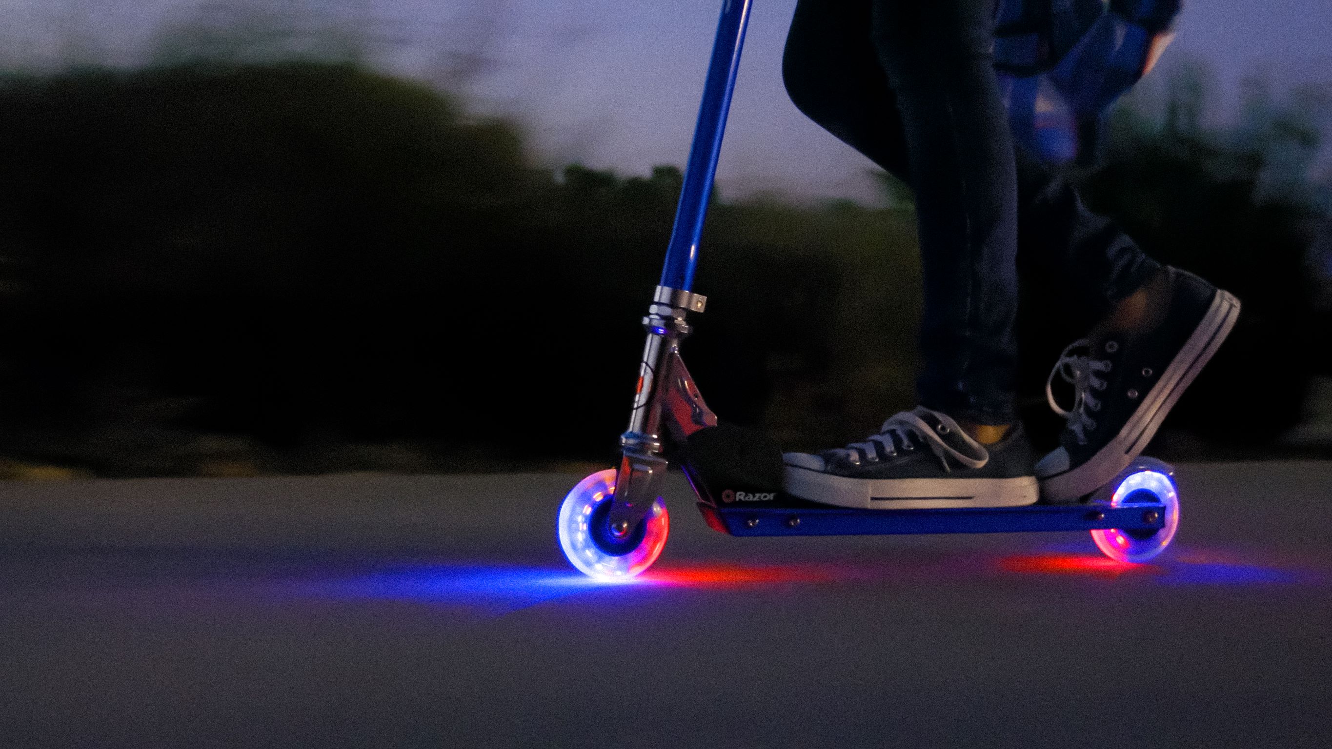 Razor S Folding Kick Scooter with Light-Up Wheel - Purple, for Kids Ages 5+ and up to 110 lbs - image 4 of 10
