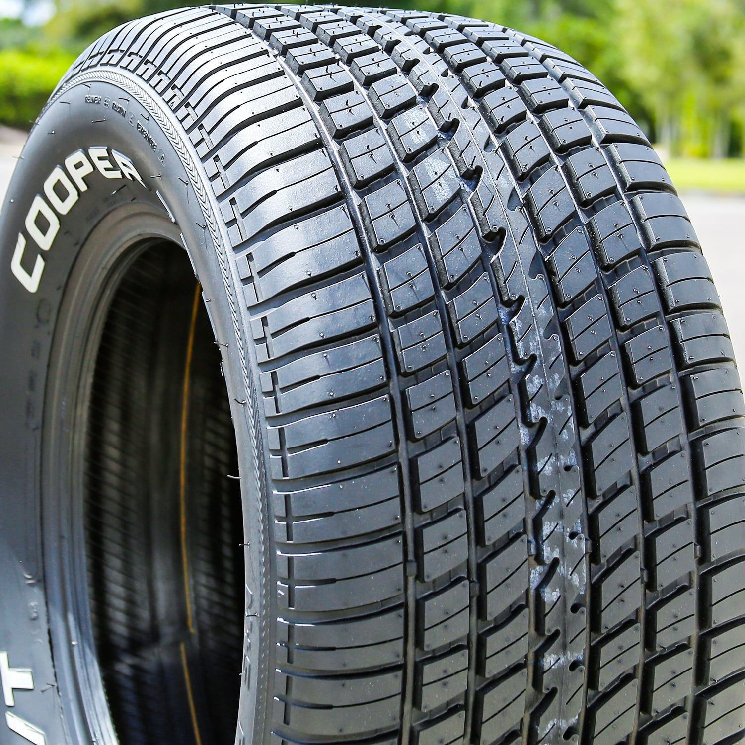 Set of 4 Cooper Cobra Radial G/T 295/50R15 105S a/s All Season Tires