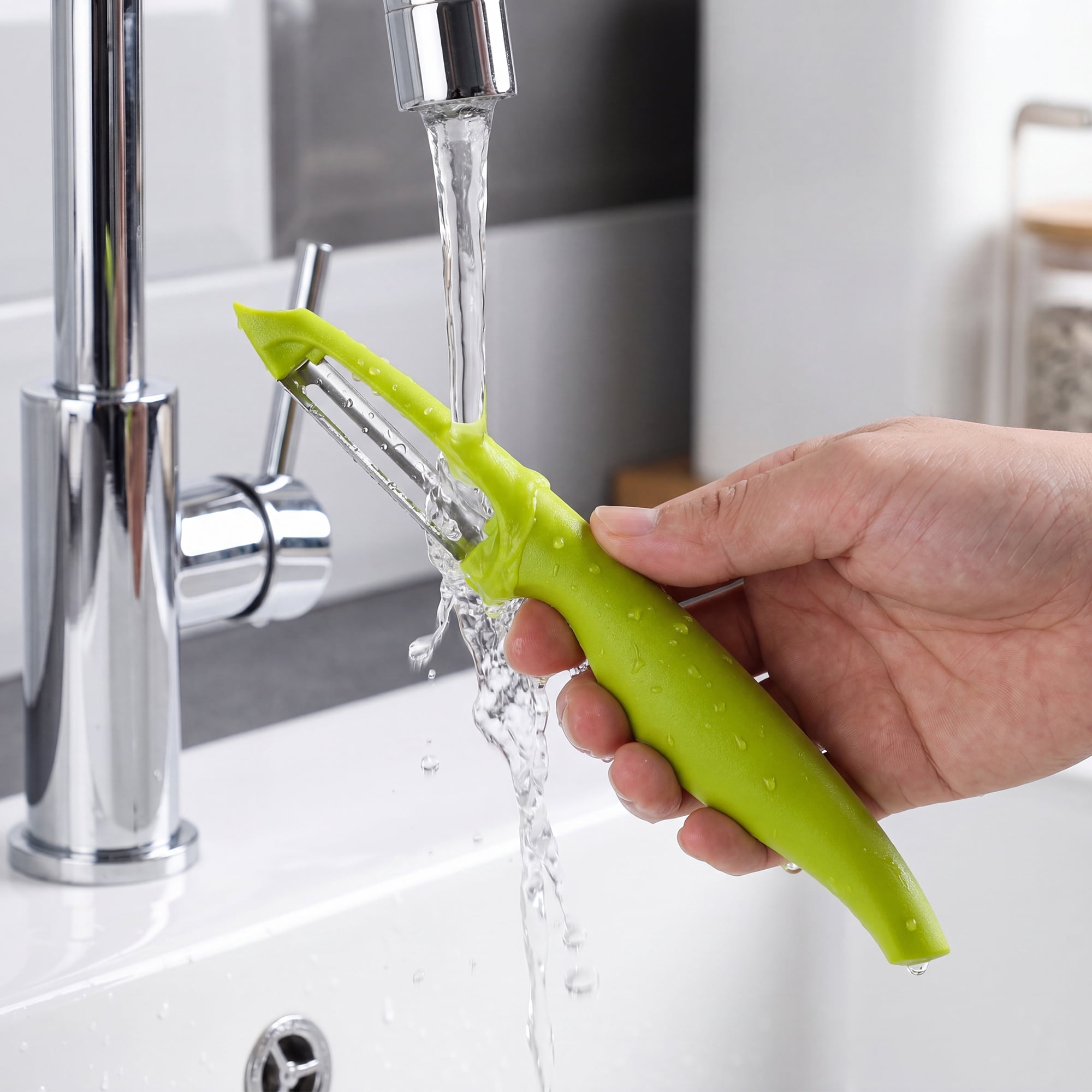 Unique Bargains Plastic Vegetable Peeler with Comfortable Ergonomic Handle Green 7.3x1 in