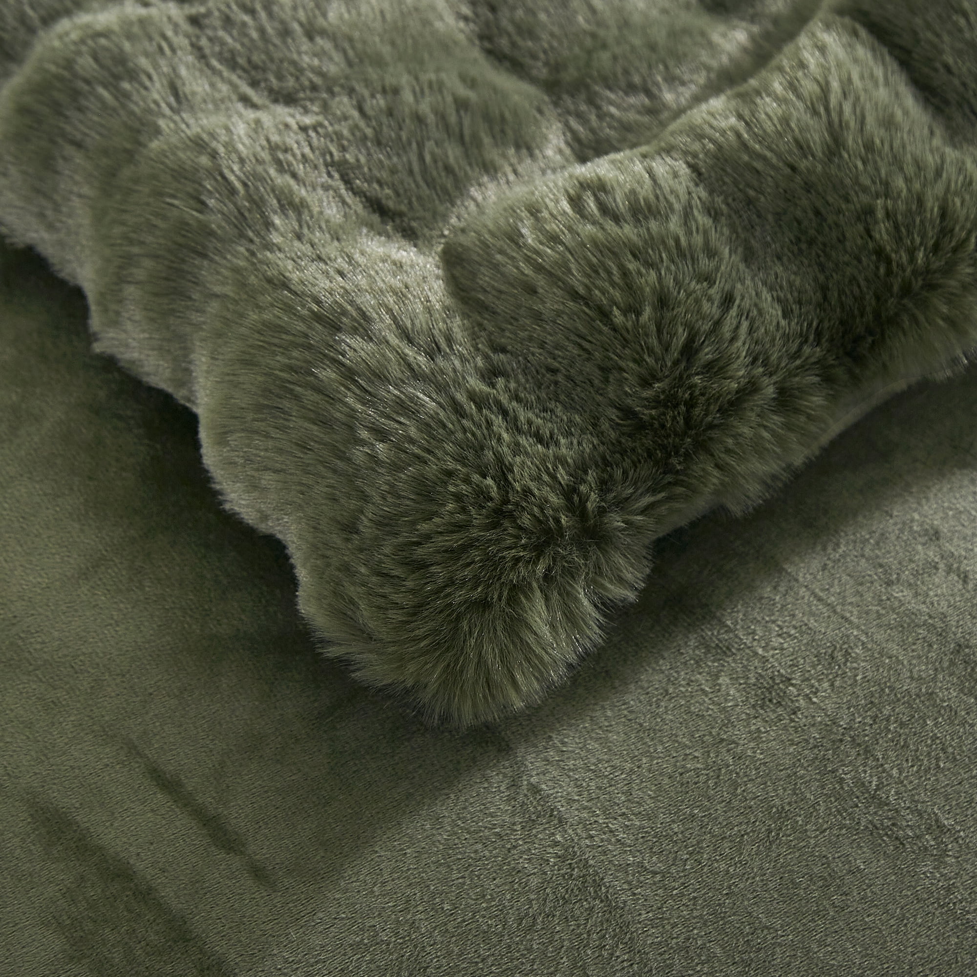 HIG 4-Piece Green Faux Fur Comforter Set, Queen