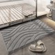 thumbnail image 3 of Alfombrilla de baño antideslizante de color de 40 x 60 cm, alfombrilla de baño absorbente, alfombrilla de ducha de microfibra suave, lavable a máquina, alfombrilla de baño duradera (gris), 3 of 5