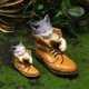 thumbnail image 4 of Lindos adornos de gato: gato duerme en una bota, figuras de hadas para jardín, accesorios, modelo de escritorio, regalo de cumpleaños, decoración del hogar., 4 of 8