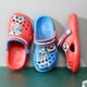 thumbnail image 2 of Zapatillas de verano de dibujos animados de Disney para niños y niñas, zapatos con agujeros transpirables informales con estampado de Capitán América para niños, plantilla de 15,5 cm Gao Jinjia LED, 2 of 2
