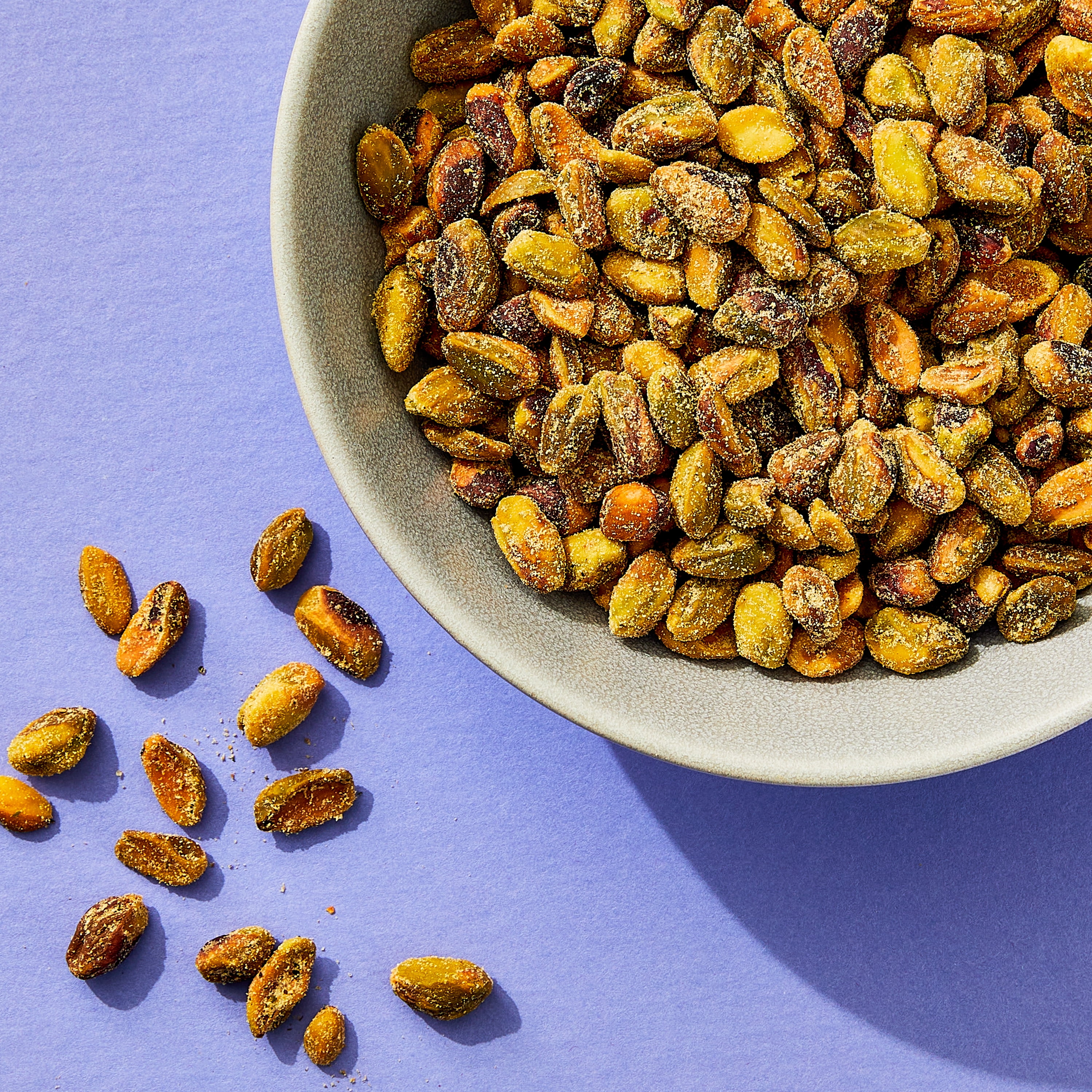 bettergoods Roasted Garlic and Herb Pistachios, 10 oz Tub