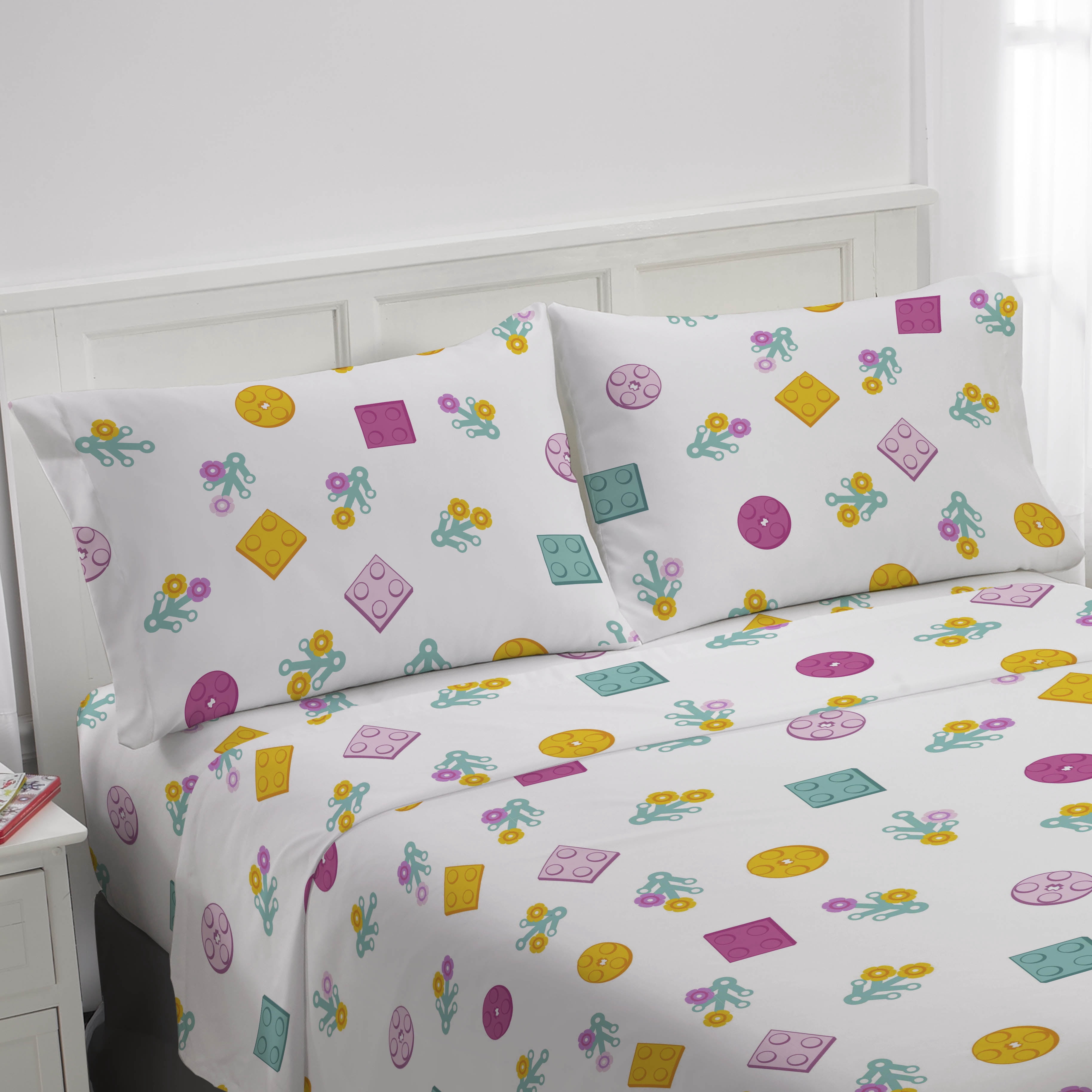 LEGO® Floral(s) Kids 4 Piece White Bed Sheet Set, Full