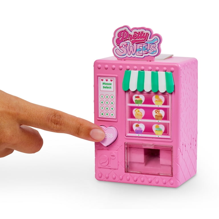 Pretty Sweets Chloe Cupcake 5-inch Doll & Vending Machine Playset