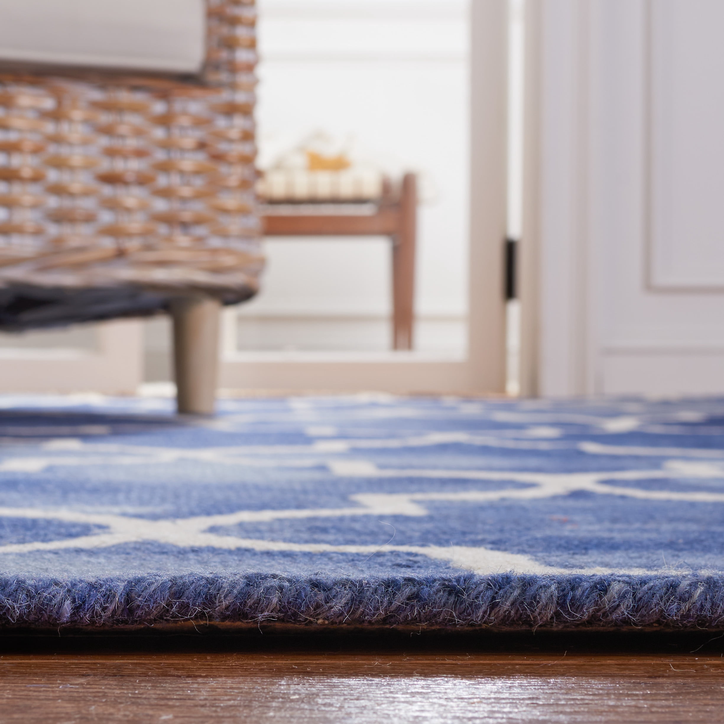 Safavieh Dip Dye Calanthe Geometric Wool Area Rug, Navy/Ivory, 7' x 7' Square