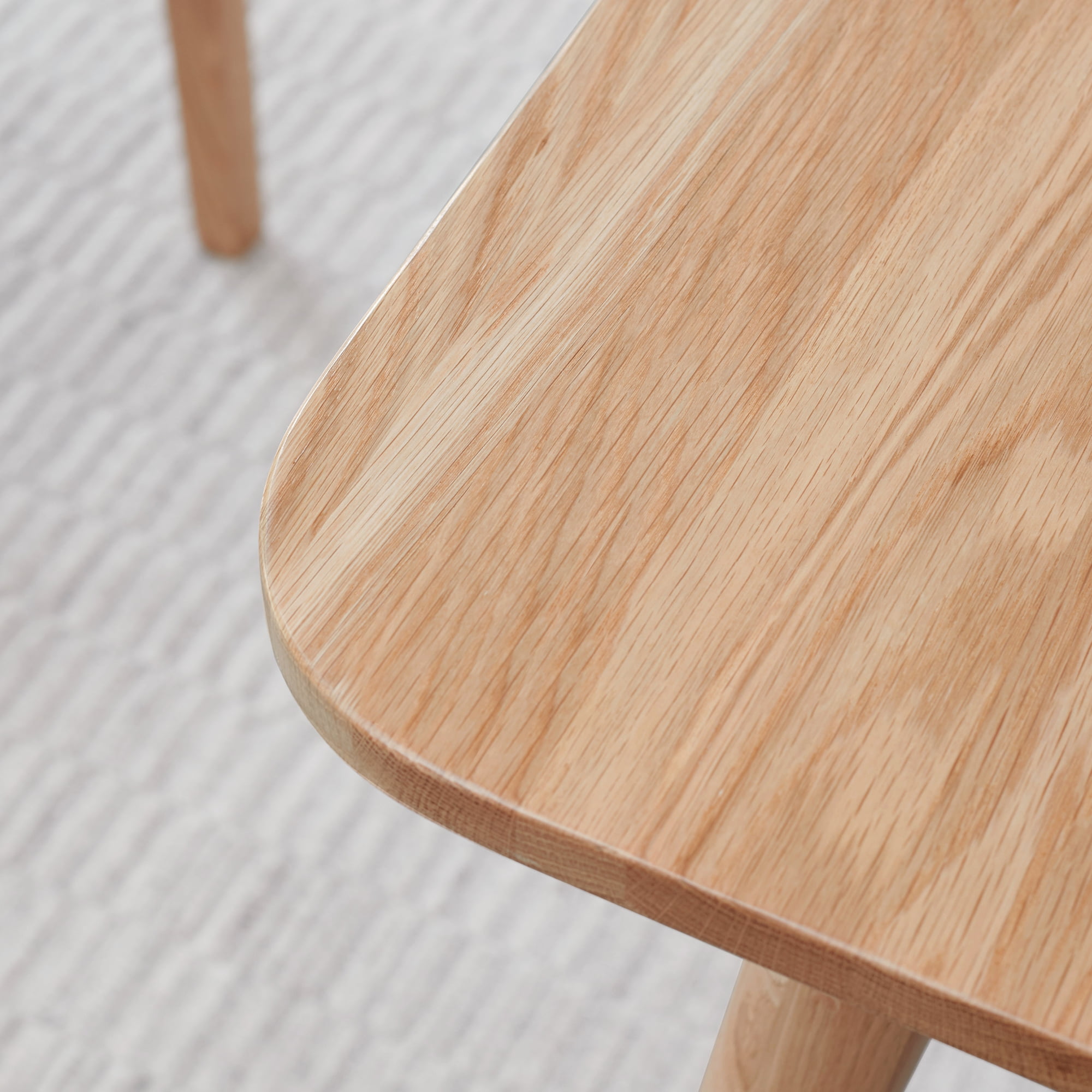 MAYEERTY Natural Solid Oak Round Corner Telescopic Dining Table (1.2-1.6m)
