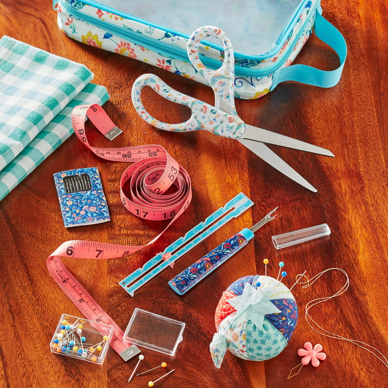 The Pioneer Woman Mazie Sewing Kit 