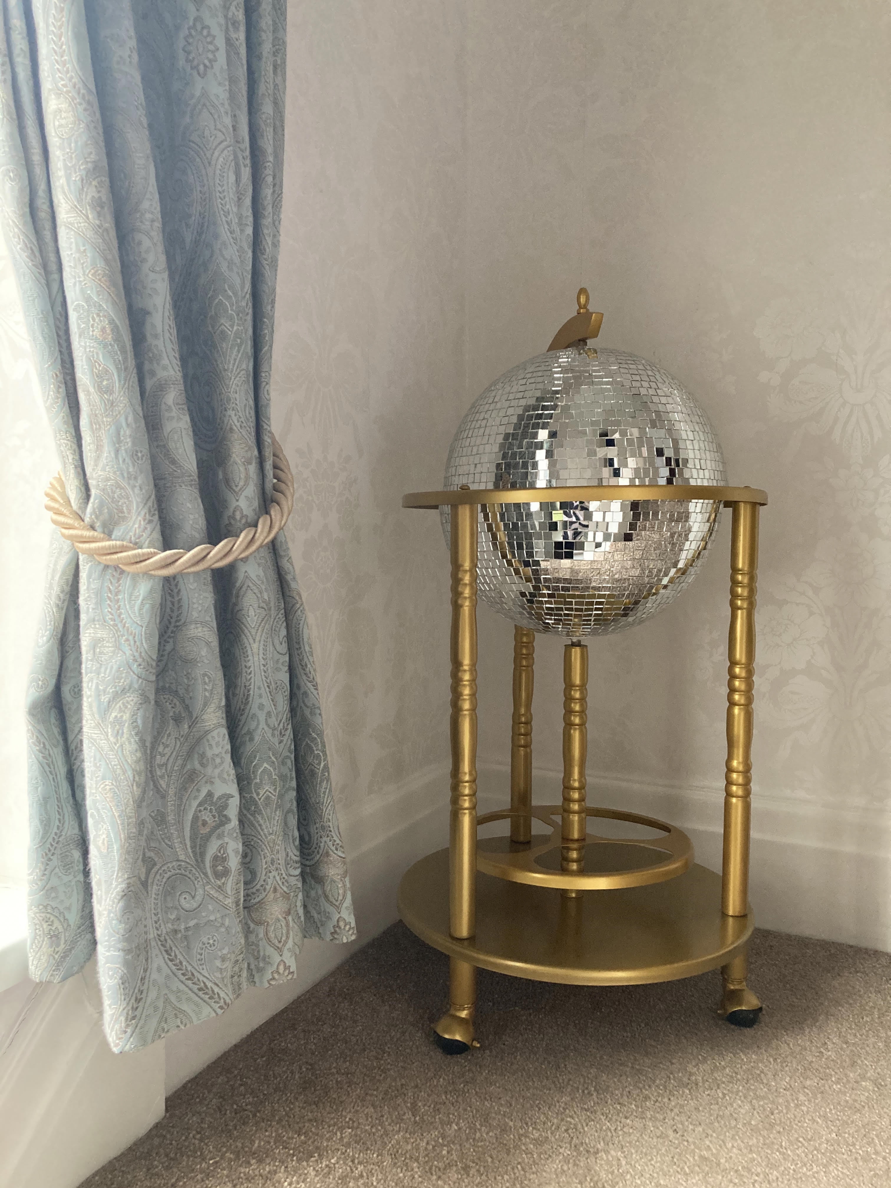 Glam Globes Disco Ball Bar Globe Gold/Silver Tile