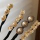 thumbnail image 4 of Elegante máquina para hacer moños con forma de flor de perla, rizadores de pelo coreanos, accesorios de peinado, horquillas para trenzar el cabello, herramientas de peinado con pinzas para el cabello, 4 of 5