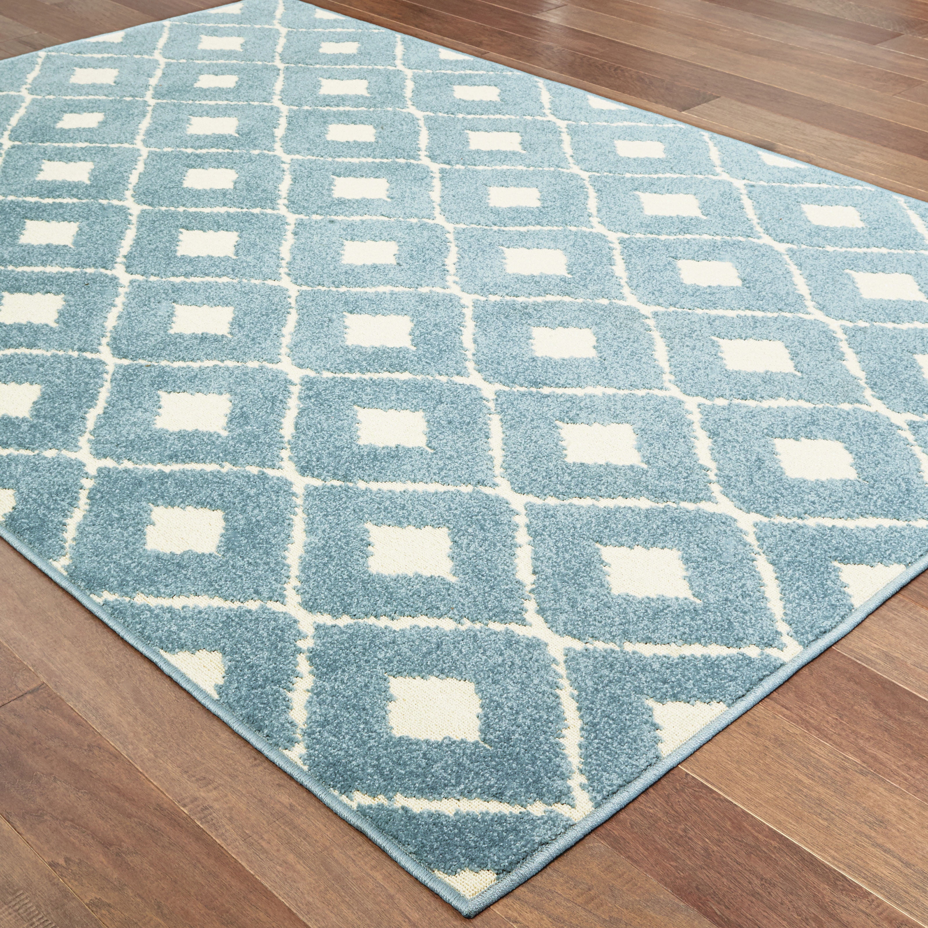 Avalon Home Bateau Diamonds Indoor/Outdoor Mixed Pile Area Rug