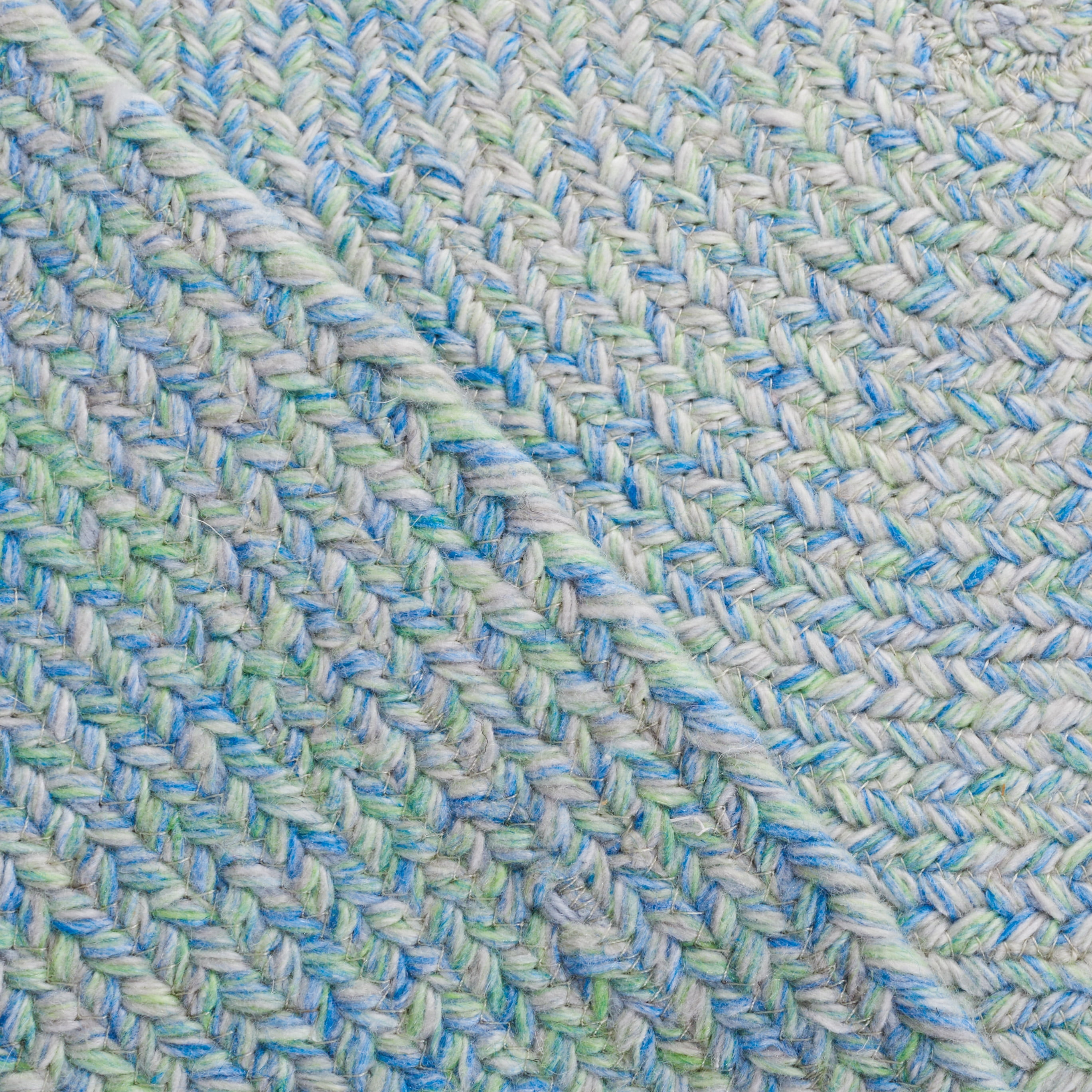 SAFAVIEH Braided Lyla Solid Polyester Reversible Area Rug, Green/Blue, 3' x 3' Round