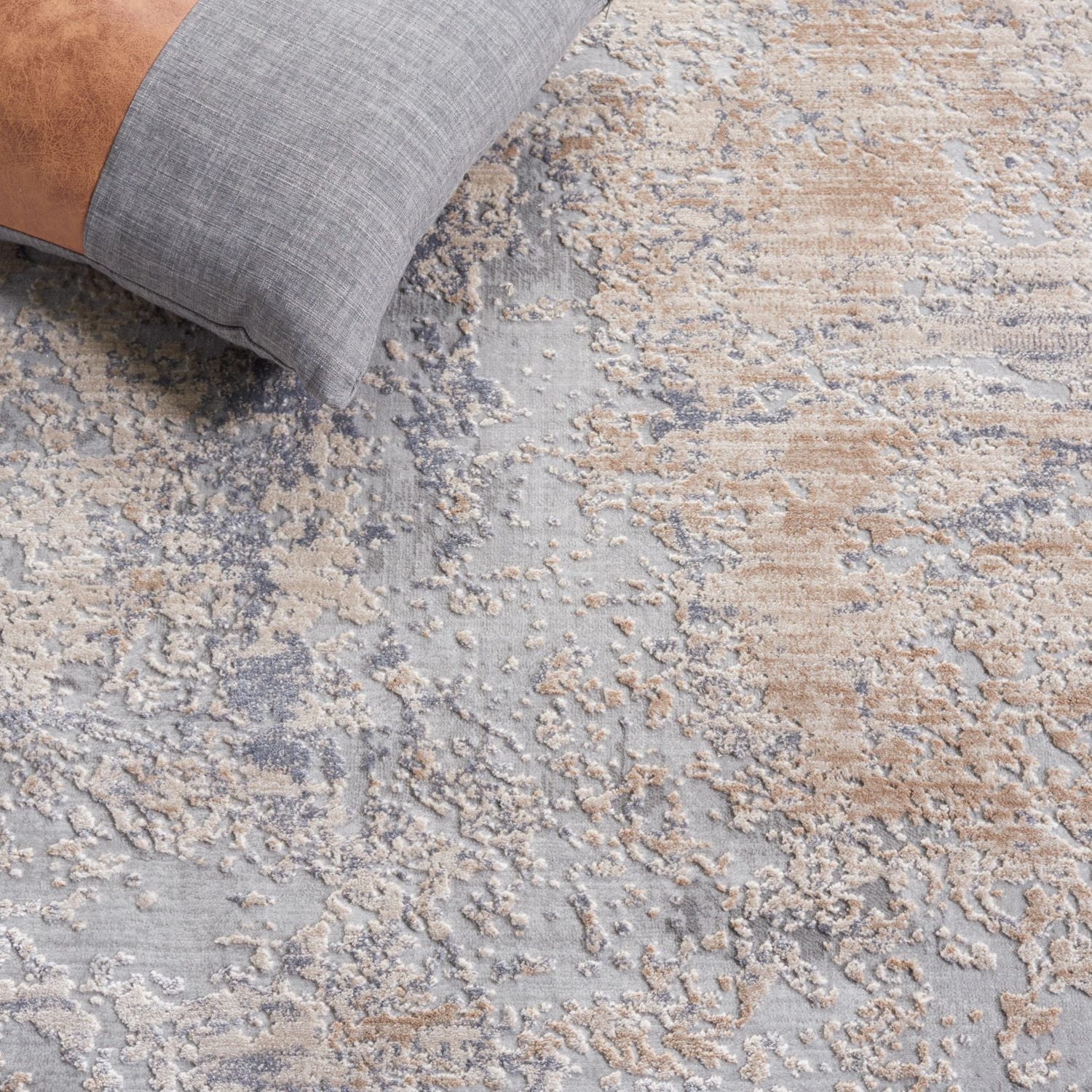 SAFAVIEH Invista Joshua Abstract Area Rug