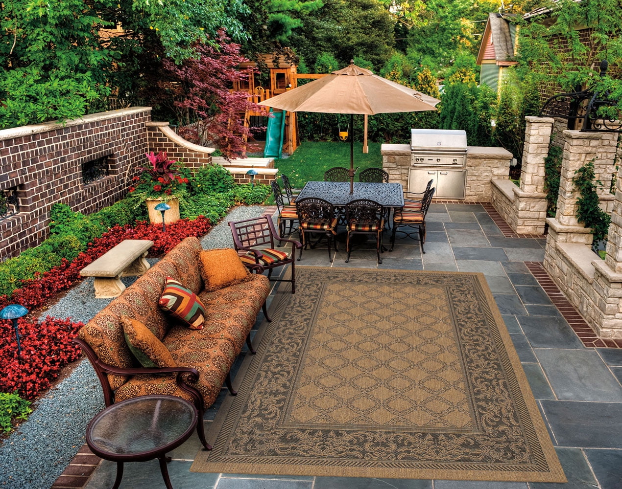 Couristan 7.5 ' Lattice Round Area Throw Rug - Brown and Black