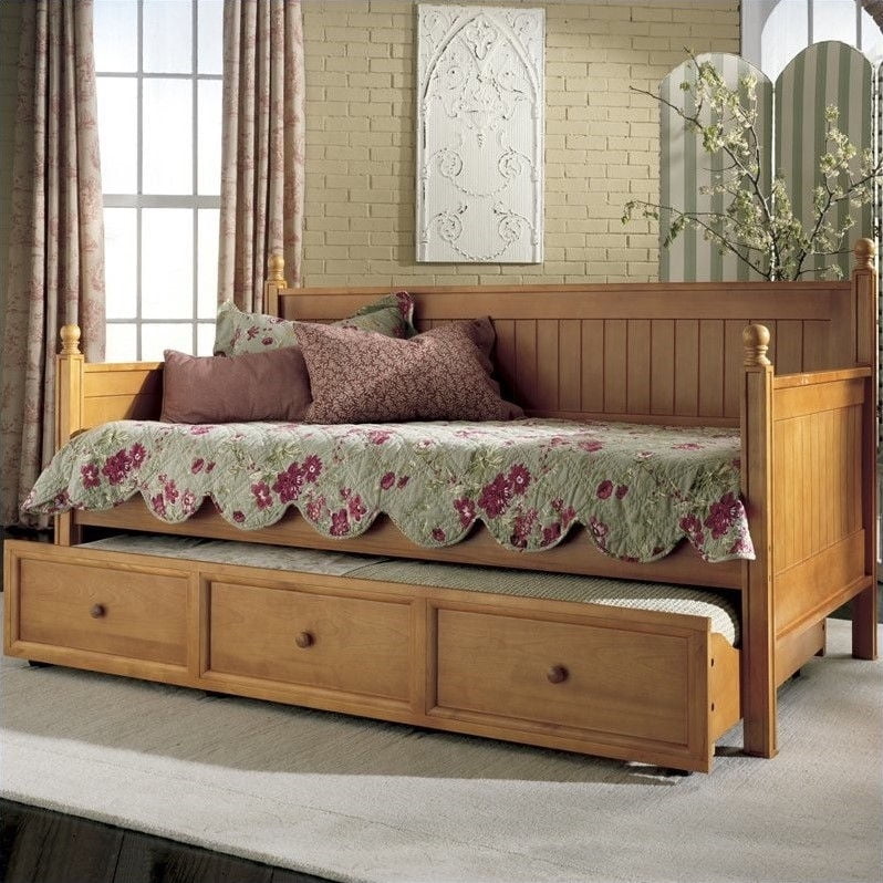 Fashion Bed Casey Wood Daybed in White