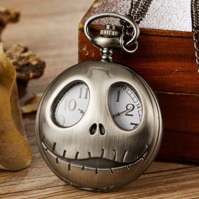 One Skeleton Skull Flip Pocket Watch Reloj de bolsillo clásico vintage (esqueleto plateado cabeza de fantasma) Números arábigos Reloj de bolsillo de cuarzo Cadena para hombres Cumpleaños Navidad Regal