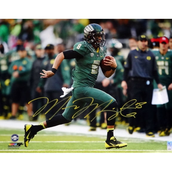 Marcus Mariota Autographed 16x20 Photo Oregon Ducks MM Holo 98164