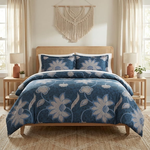 Grand Floral Printed Duvet Cover Set by SouthShore Fine Linens