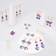 thumbnail image 5 of 1 caja DIY de 12 pares de dijes de EE. UU. con la bandera estadounidense, cuentas patrióticas rojas y azules, kit para hacer aretes colgantes, dijes del 4 de julio, 5 of 9