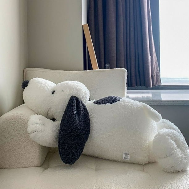 Lindo juguete de peluche de dibujos animados de Snoopy, almohada periférica creativa de anime kawaii, cojín de almohada de siesta con forma de corazón para niña, regalo de vacaciones para niños