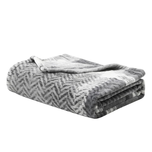 Better Homes & Gardens White Plaid Velvet Plush Throw, 50" x 72