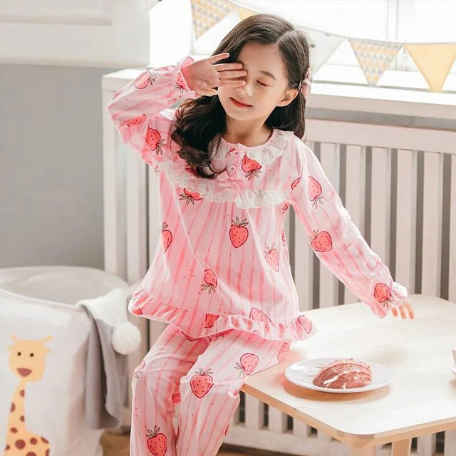 Conjunto de pijama de algodón para niña, ropa de dormir de manga larga con estampado de fresa, bonita, para otoño y primavera, regalo de Navidad