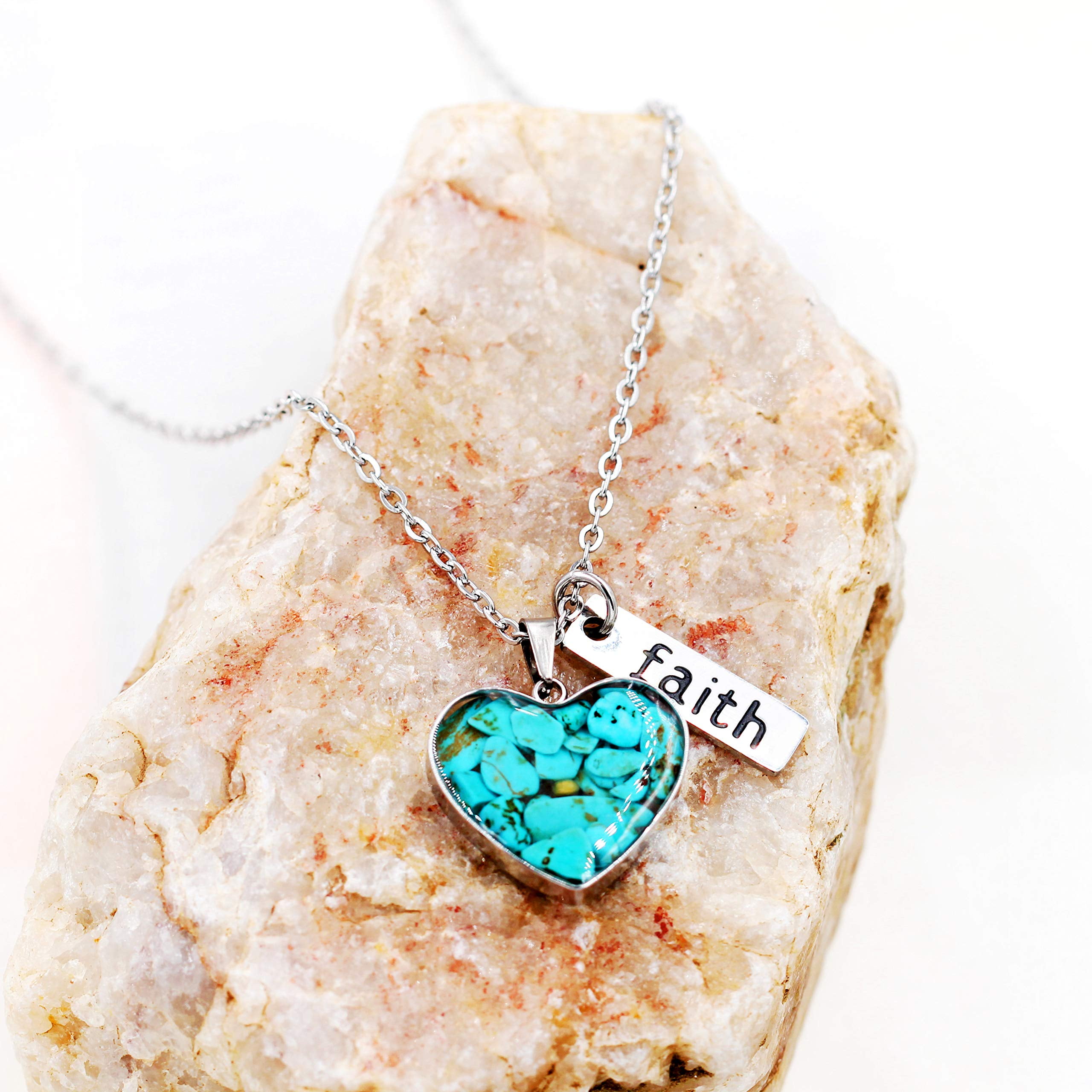 Turquoise sand 2024 heart necklace