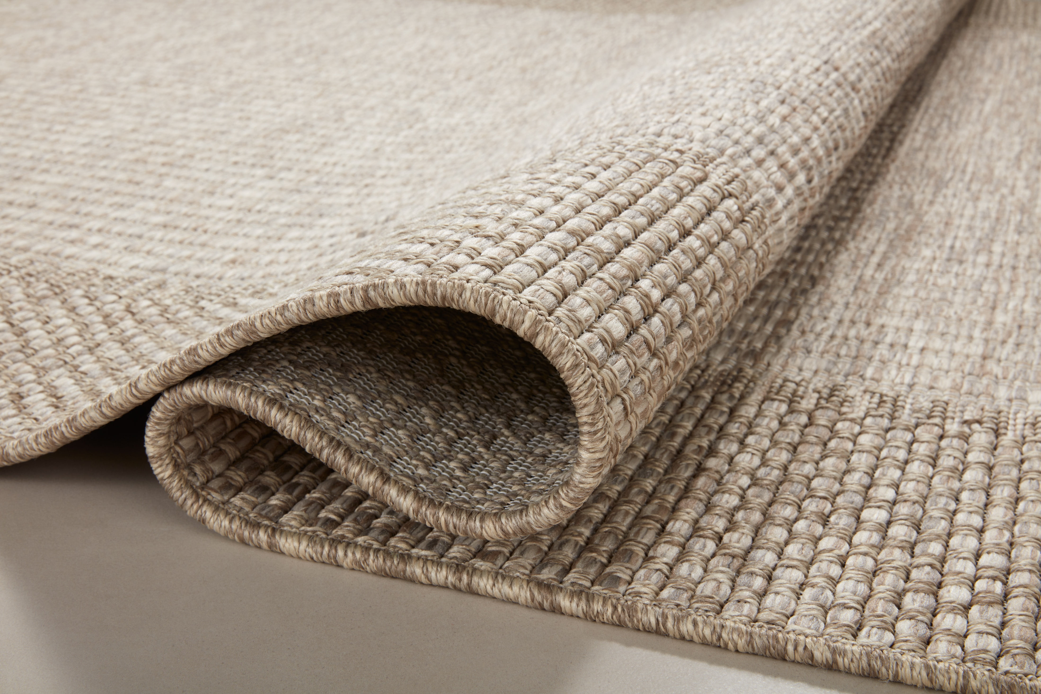 Loloi Dawn Indoor/Outdoor Water-Resistant Patio 6'-4" x 9'-2" Area Rug