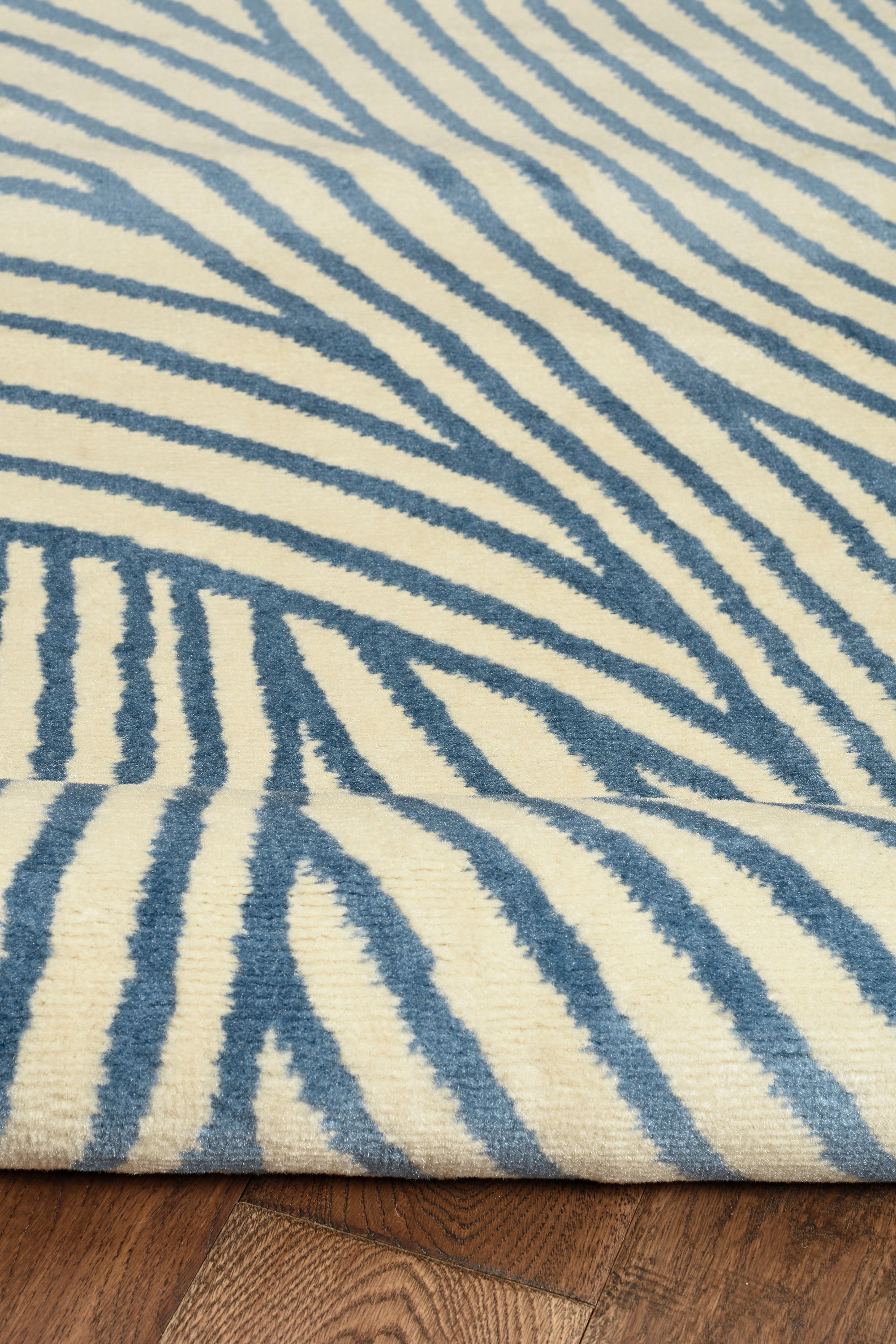 Capri Binya Area Rug Bone Blue 4x7 Transitional Design 100% Polypropylene