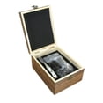 thumbnail image 3 of Vaso de whisky Caja de madera Caja de madera 1 Copa de vidrio 1 Clip 1 Bolsa de tela de terciopelo 1 Piedra de vino de hielo 8 El regalo para beber Para padres Esposos Copa de vino de nacimiento, 3 of 7