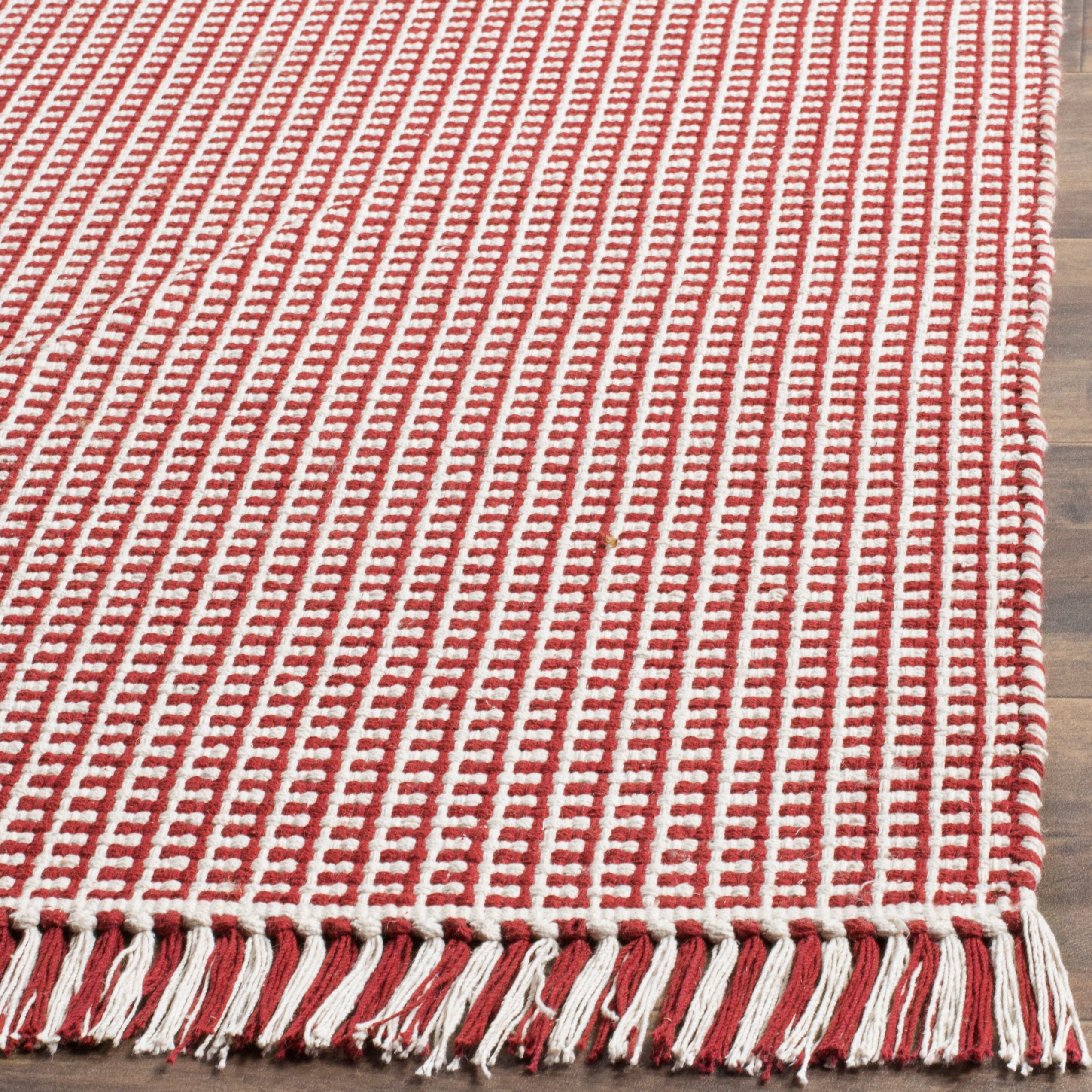 SAFAVIEH Montauk Patton Geometric Cotton Area Rug, Ivory/Red, 6' x 6' Square