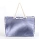 thumbnail image 2 of Bolso de playa estampado PEVA Bolso de mujer Gran capacidad para acampar (Azul), 2 of 9