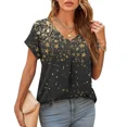 thumbnail image 3 of RWJDXD RWJDXD Ample et Confortable en Été T-Shirt de Luxe à Imprimé Étoile pour Femmes Mode Col en V Manches Courtes pour Dames Hauts Surdimensionnés Blouse Décontractée d'Été T-Shirts de Designer pour Femme, 3 of 7
