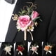thumbnail image 2 of Zhuge Paquete de 2 broches de ramo, ramilletes, flores artificiales clásicas para novios y novias con alfiler, decoración para trajes, ramilletes para hombres, bodas, fiestas, rosa claro, 2 of 4