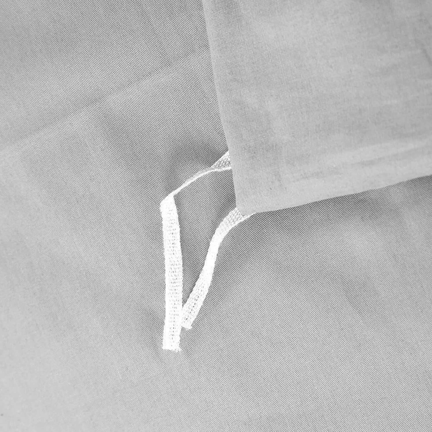 Nestl Bedding 7-Piece Queen Duvet Cover and Bed Sheet Set - Includes Duvet Cover, Flat Sheet, Fitted Sheets, 2 Pillowcases and 2 Pillow Shams - Complete Luxury Soft Microfiber Bedding Set, Silver Gray