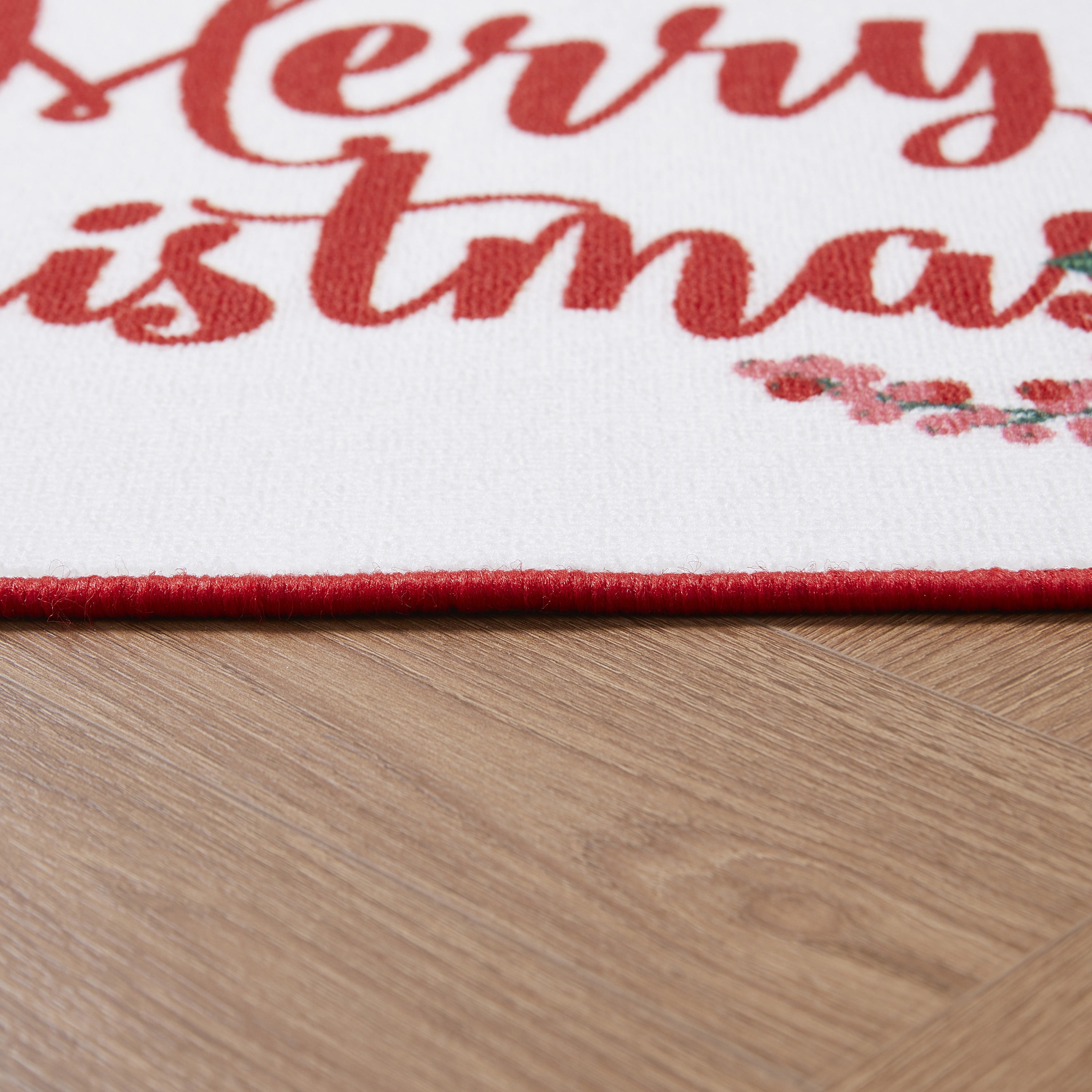VCNY Home Merry Christmas White/Red Holiday Indoor Scatter Rug, 20" x 30"