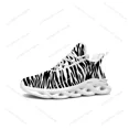 thumbnail image 1 of Zapatillas planas con estampado de cebra 3D para hombre y mujer, deportivas pop para correr, de alta calidad, con cordones, de malla, hechas a medida, color blanco, 1 of 6