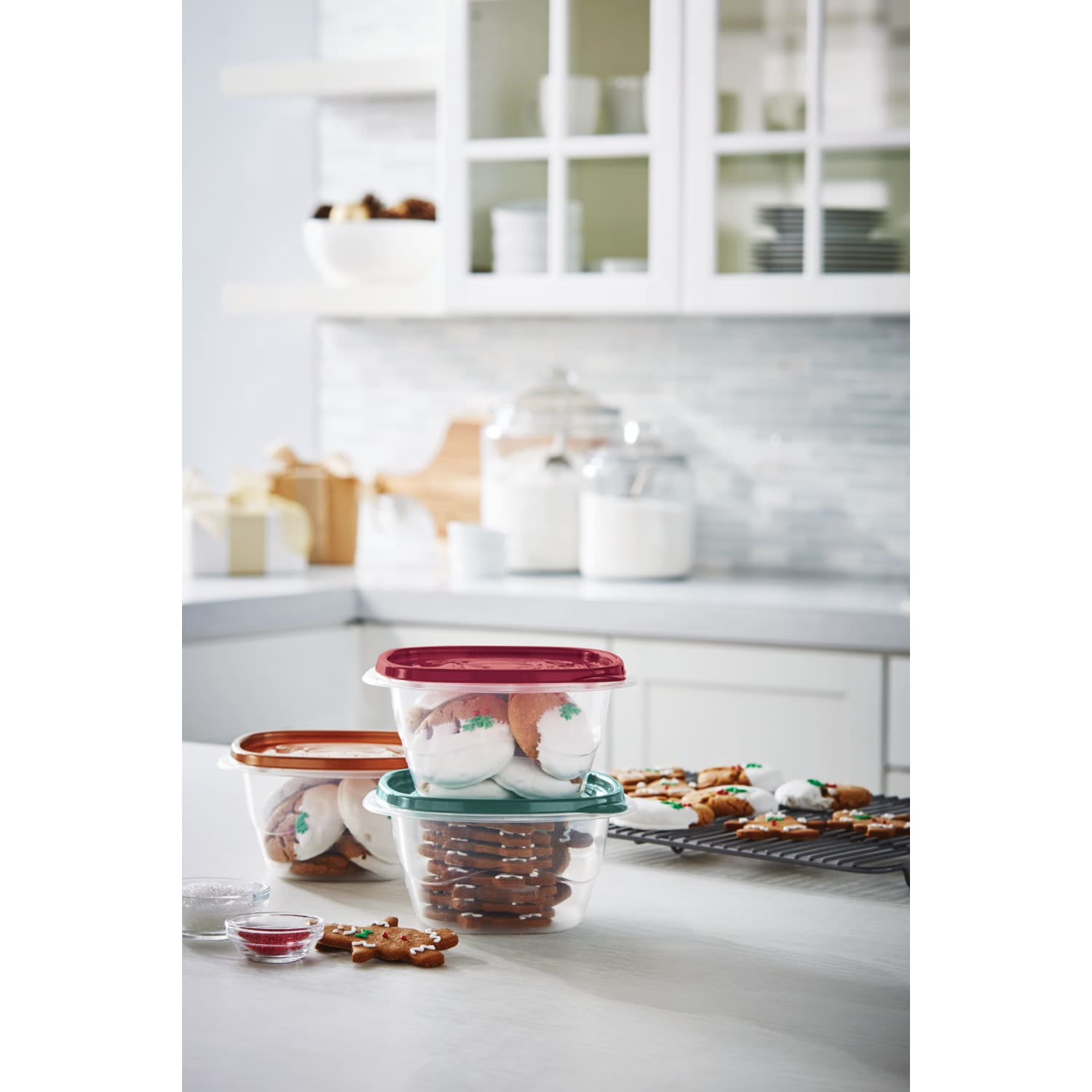 Rubbermaid TakeAlongs Food Storage Containers, 11.7-Cup Square, Holiday Toffee Nut Gold, 2-Pack