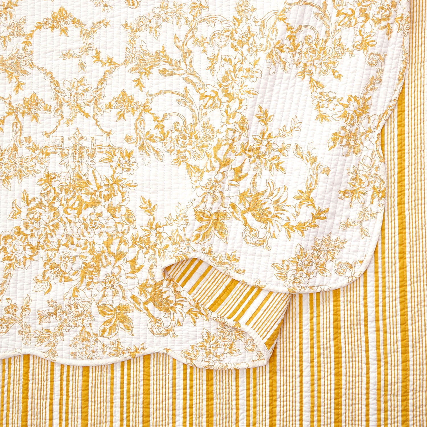 Modern Heirloom Garden Toile Yellow 3-Piece Reversible Quilt Set, King